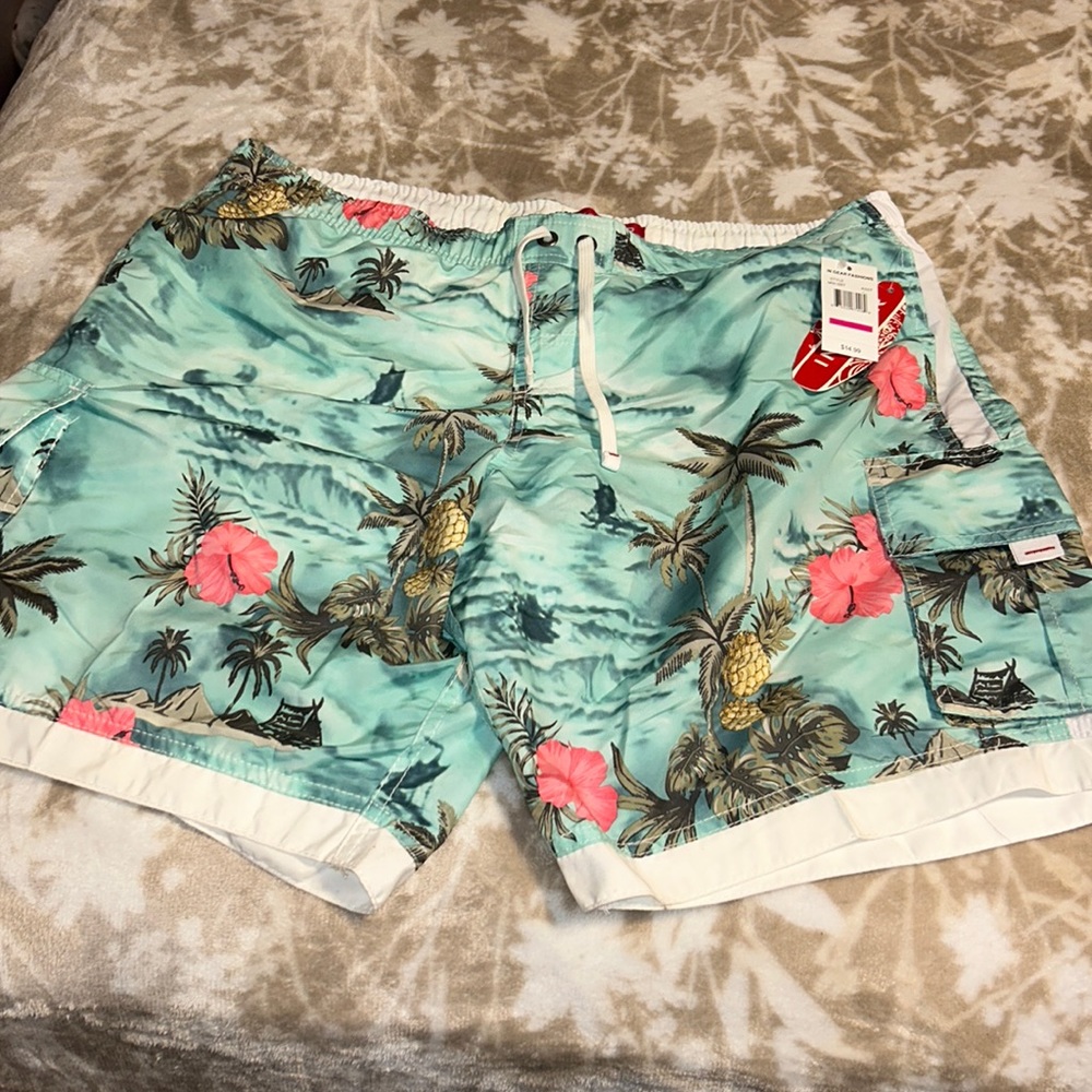 Brand new men’s swim trunks